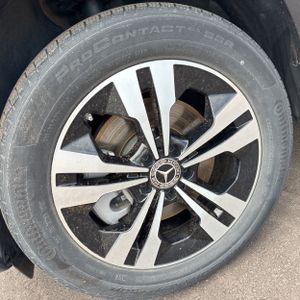 2025 Mercedes-BENZ GLB — миниатюра 17