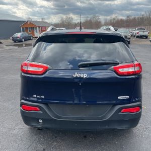 JEEP CHEROKEE LATITUDE - 7