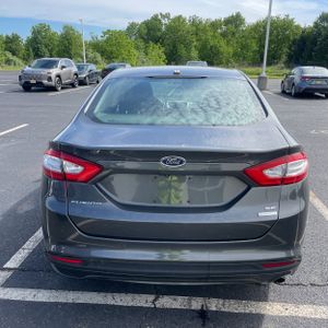 FORD FUSION SE - 7