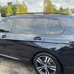صورة 6 لـ 2021 BMW X7 M50I