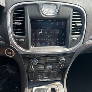 2019 Chrysler 300 TOURING — миниатюра 36