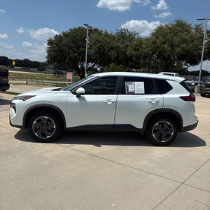 2024 Nissan ROGUE SV 照片 3