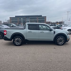 FORD MAVERICK LARIAT - 10