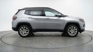 صورة 8 لـ 2025 JEEP COMPASS LIMITED