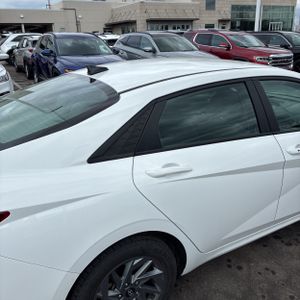 HYUNDAI ELANTRA SEL - 9