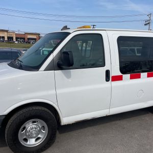 CHEVROLET EXPRESS 2500 - 2