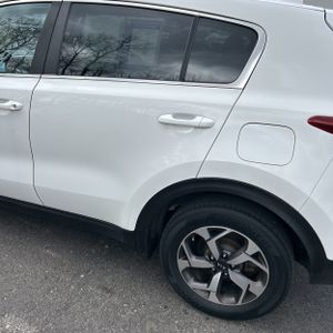 KIA SPORTAGE LX - 6