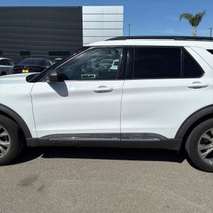 FORD EXPLORER XLT - 4