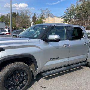 TOYOTA TUNDRA - 2