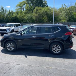 صورة 3 لـ 2017 Nissan ROGUE SV