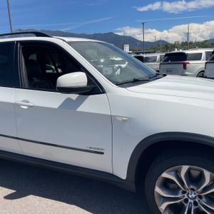 صورة 13 لـ 2013 BMW X5 XDRIVE50I