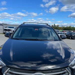 صورة 15 لـ 2017 Hyundai SANTA FE SE