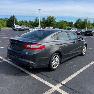 FORD FUSION SE - 9