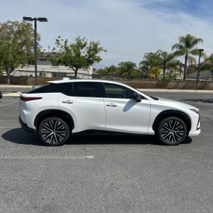 LEXUS RZ 450E PREMIUM - 10