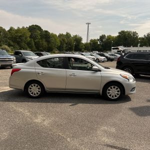 صورة 10 لـ 2016 Nissan VERSA SV