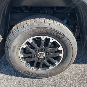 صورة 15 لـ 2022 Toyota TUNDRA SR5