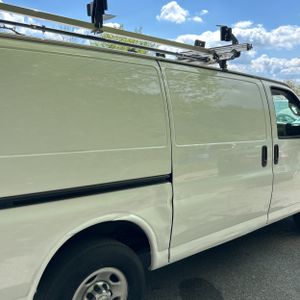 CHEVROLET EXPRESS 2500 - 9