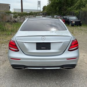 MERCEDES-BENZ E-CLASS - 7