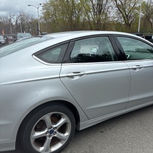 FORD FUSION SE - 9