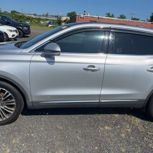 2016 Lincoln MKX RESERVE photo 4