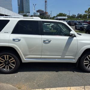2022 Toyota 4RUNNER LIMITED photo 9