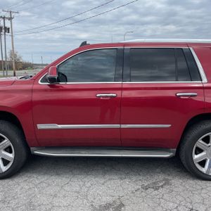 CADILLAC ESCALADE LUXURY - 4