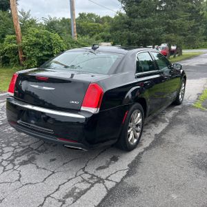 2017 Chrysler 300 LIMITED — фото 8