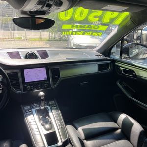 2017 Porsche MACAN TURBO 照片 37