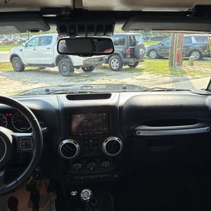 صورة 40 لـ 2017 JEEP WRANGLER UNLIMITED SAHARA