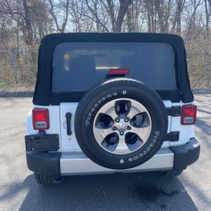 Jeep Wrangler Sahara - 7