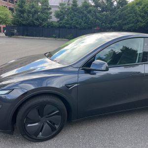 TESLA MODEL Y LONG RANGE - 2