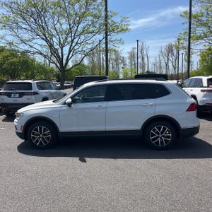 VOLKSWAGEN TIGUAN SE - 3