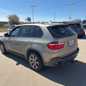 BMW X5 4.8I - 5