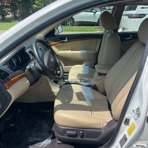 2010 Hyundai SONATA LIMITED thumbnail 32