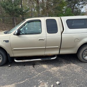 FORD F-150 XLT - 4