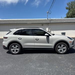 صورة 10 لـ 2020 Porsche CAYENNE BASE