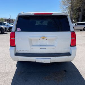 CHEVROLET SUBURBAN LT - 5