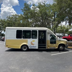 FORD E-350 CUTAWAY - 10