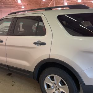 FORD EXPLORER BASE - 6