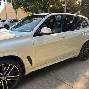صورة 3 لـ 2021 BMW X5 SDRIVE40I