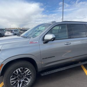 CHEVROLET SUBURBAN Z71 - 2