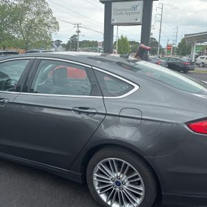 FORD FUSION SE - 6