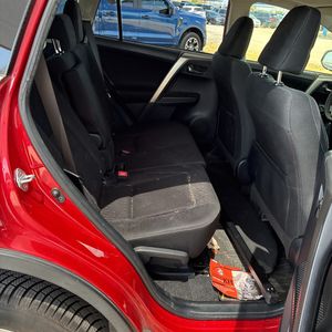 صورة 35 لـ 2014 Toyota RAV4 XLE
