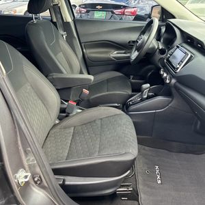 2022 Nissan KICKS S 照片 31