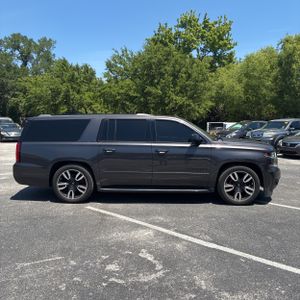 CHEVROLET SUBURBAN PREMIER - 10