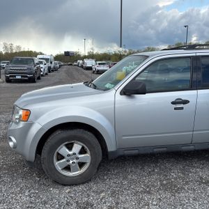 FORD ESCAPE XLT - 2