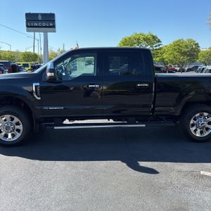 FORD F-250 SUPER DUTY LARIAT - 4