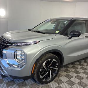 MITSUBISHI OUTLANDER SE 2.5 S-AWC - 2