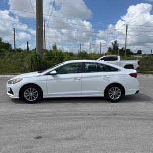 2018 Hyundai SONATA SE 照片 3