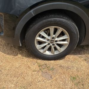 صورة مصغرة 17 لـ 2019 KIA SORENTO LX